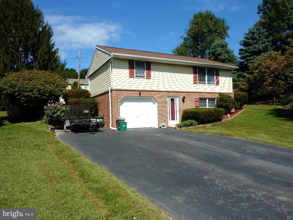 717 Kenton Road Lancaster, PA 17601 - Photo 1 of 24 Gallery Image 1