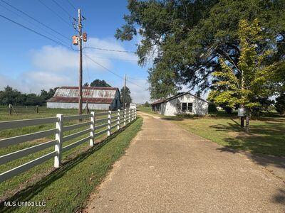 60113 Old Highway, Unit 25 SOUTH Amory, MS 38821 - Photo 25 of 29 driveway