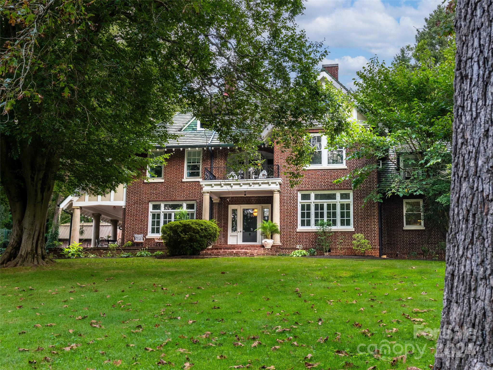 85 Saint Dunstans Road Asheville, NC 28803 - Photo 1 of 48 Gallery Image 1