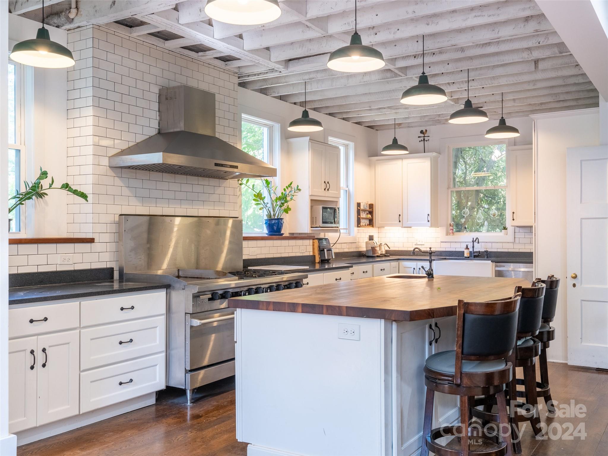 85 Saint Dunstans Road Asheville, NC 28803 - Photo 11 of 48 Gallery Image 11