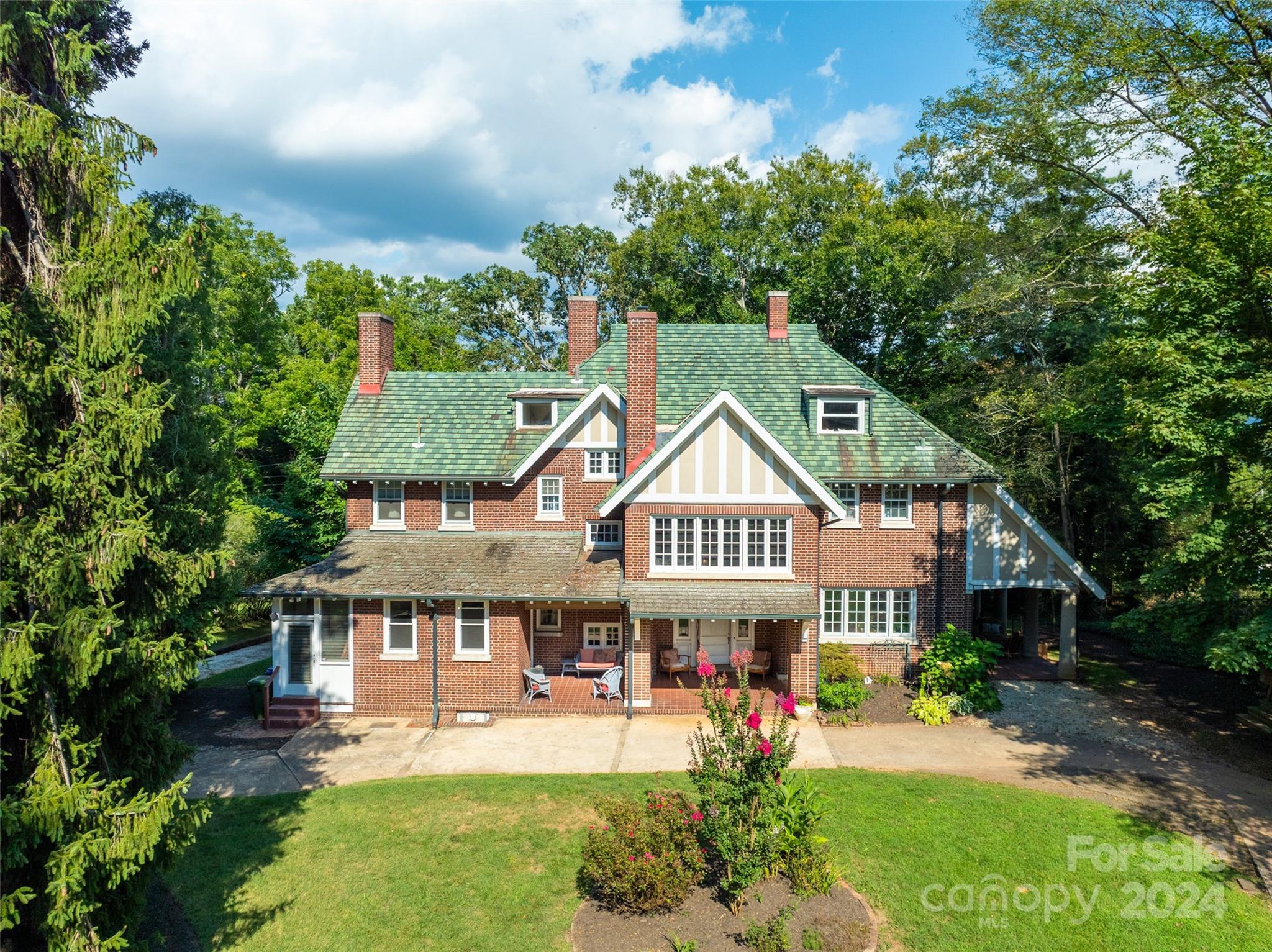 85 Saint Dunstans Road Asheville, NC 28803 - Photo 3 of 48 Gallery Image 3