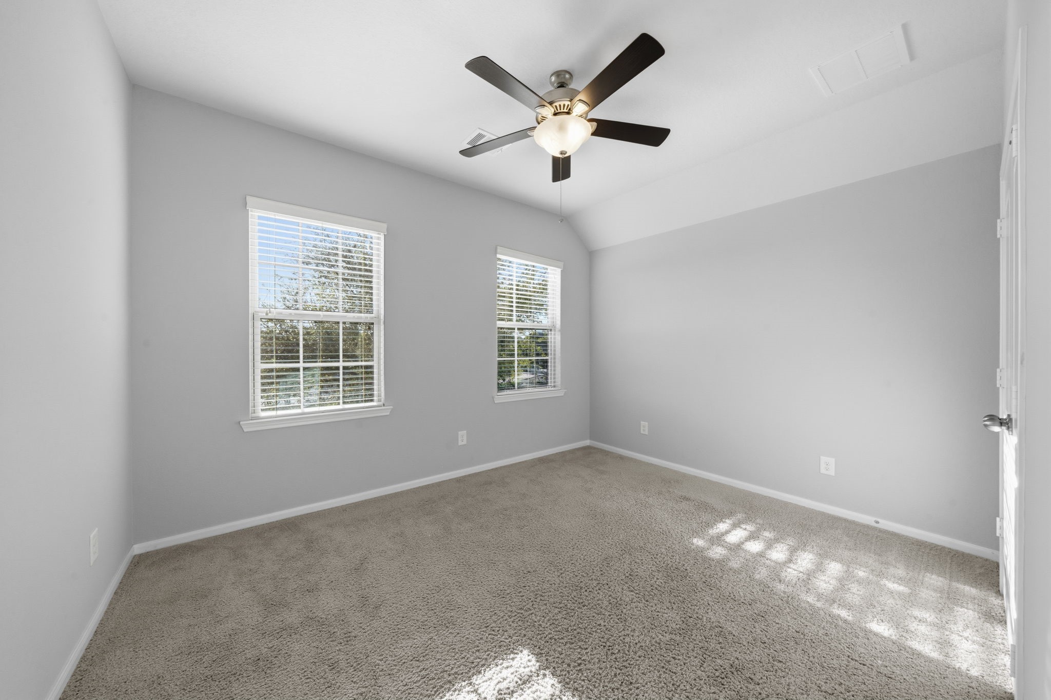 16731 Doubletree Ranch Drive Cypress, TX 77433 - Photo 28 of 44 Second floor guest room.