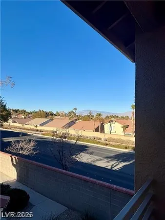 $1,925 | 9901 Trailwood Drive, Unit 2004, Las Vegas, NV 89134