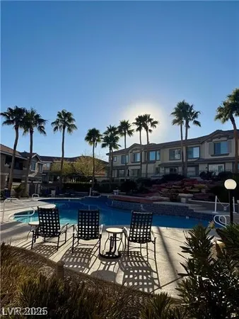 $1,925 | 9901 Trailwood Drive, Unit 2004, Las Vegas, NV 89134