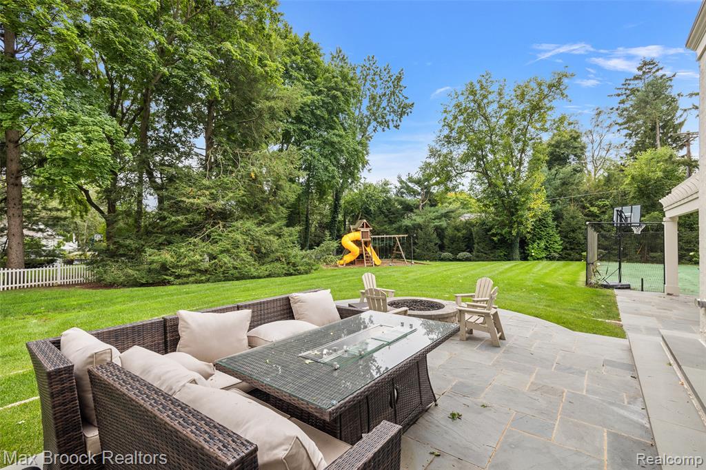 1475 Tottenham Road Bloomfield Hills, MI 48301 - Photo 48 of 51