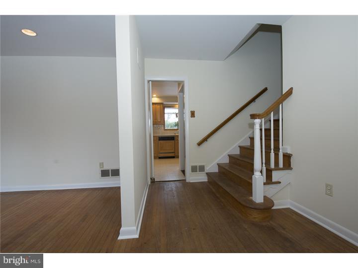 119 Beechwood Road Newtown Square, PA 19073 - Photo 2 of 24 Foyer