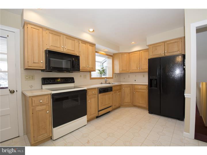 119 Beechwood Road Newtown Square, PA 19073 - Photo 7 of 24 Kitchen