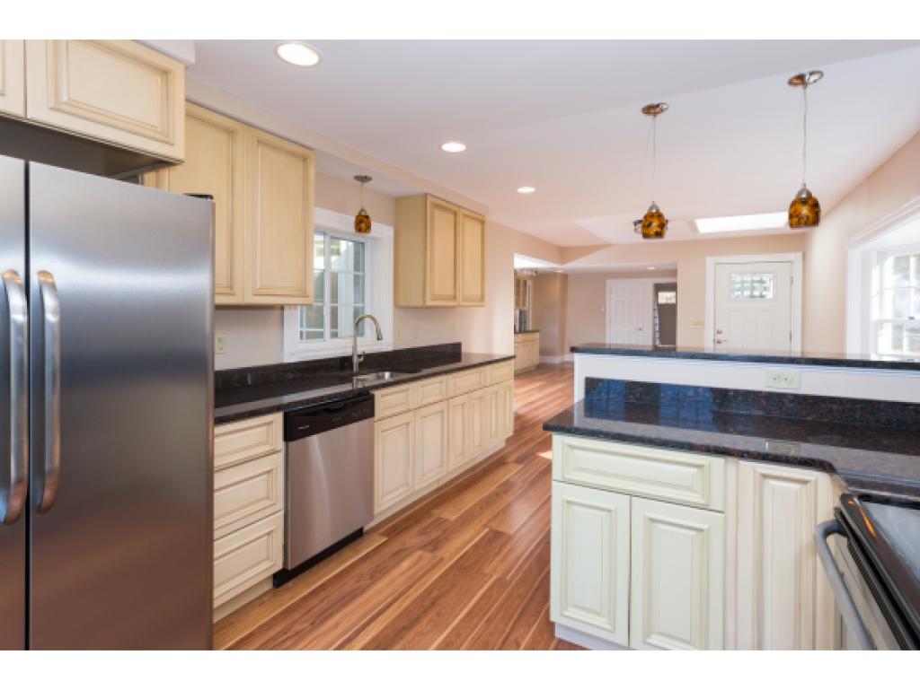 107 Pine Hill Road Berwick, ME 03901 - Photo 8 of 34