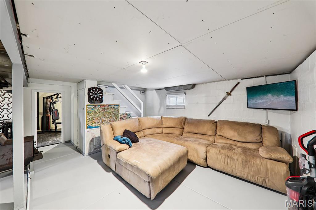 2120 Starling Airport Road Arnold, MO 63010 - Photo 12 of 51