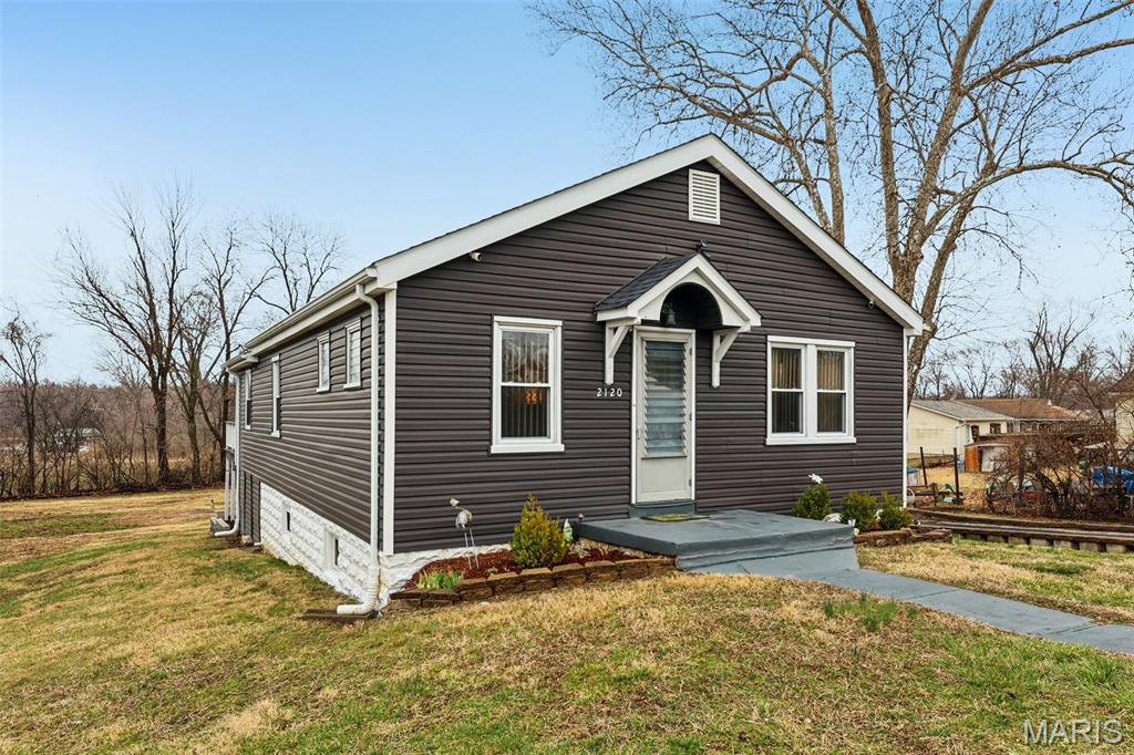 2120 Starling Airport Road Arnold, MO 63010 - Photo 3 of 51