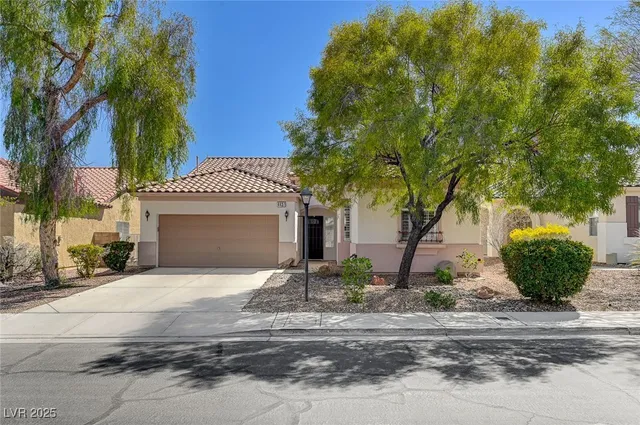 $2,600 | 4437 Verdiccio Avenue, Las Vegas, NV 89141