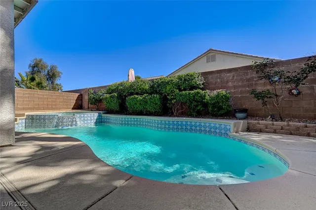 $2,600 | 4437 Verdiccio Avenue, Las Vegas, NV 89141