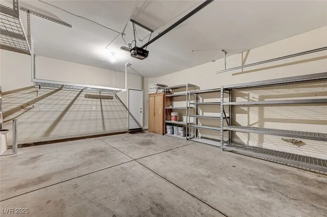 $2,600 | 4437 Verdiccio Avenue, Las Vegas, NV 89141