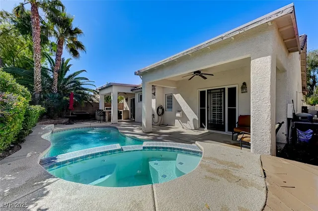 $2,600 | 4437 Verdiccio Avenue, Las Vegas, NV 89141