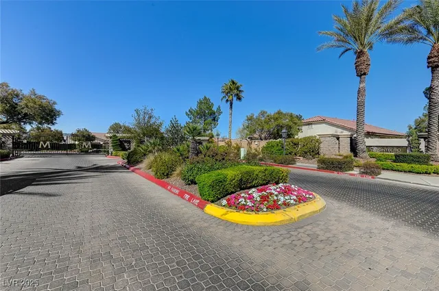 $2,600 | 4437 Verdiccio Avenue, Las Vegas, NV 89141