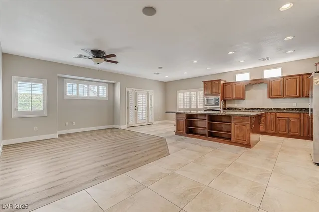 $2,600 | 4437 Verdiccio Avenue, Las Vegas, NV 89141