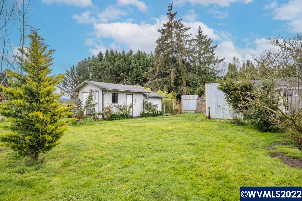 33501 Millview Way Lebanon, OR 97355 - Photo 2 of 40 Gallery Image 2