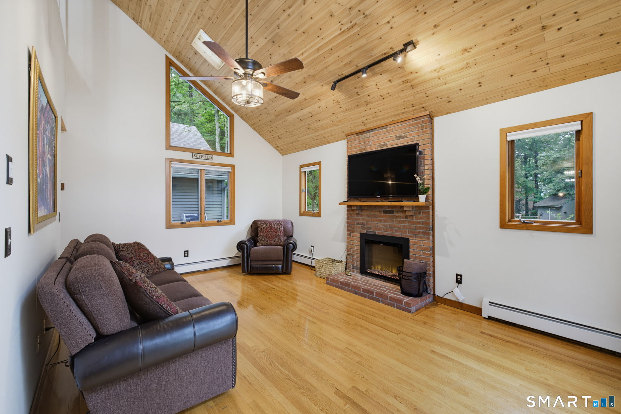 670 Quarry Road Suffield, CT 06093 - Photo 14 of 40