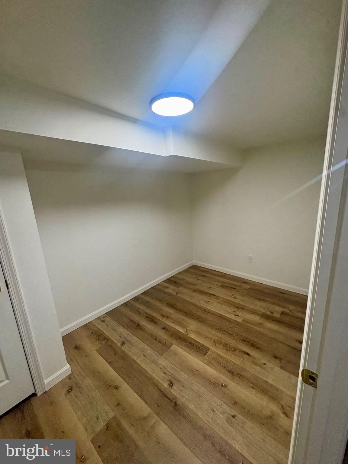 326 Stemmers Run Road Baltimore, MD 21221 - Photo 5 of 9