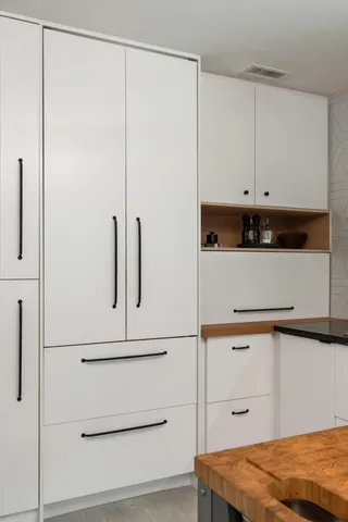 $990,000 | 1515 North Lakeshore Drive, Mount Pleasant, SC 29466