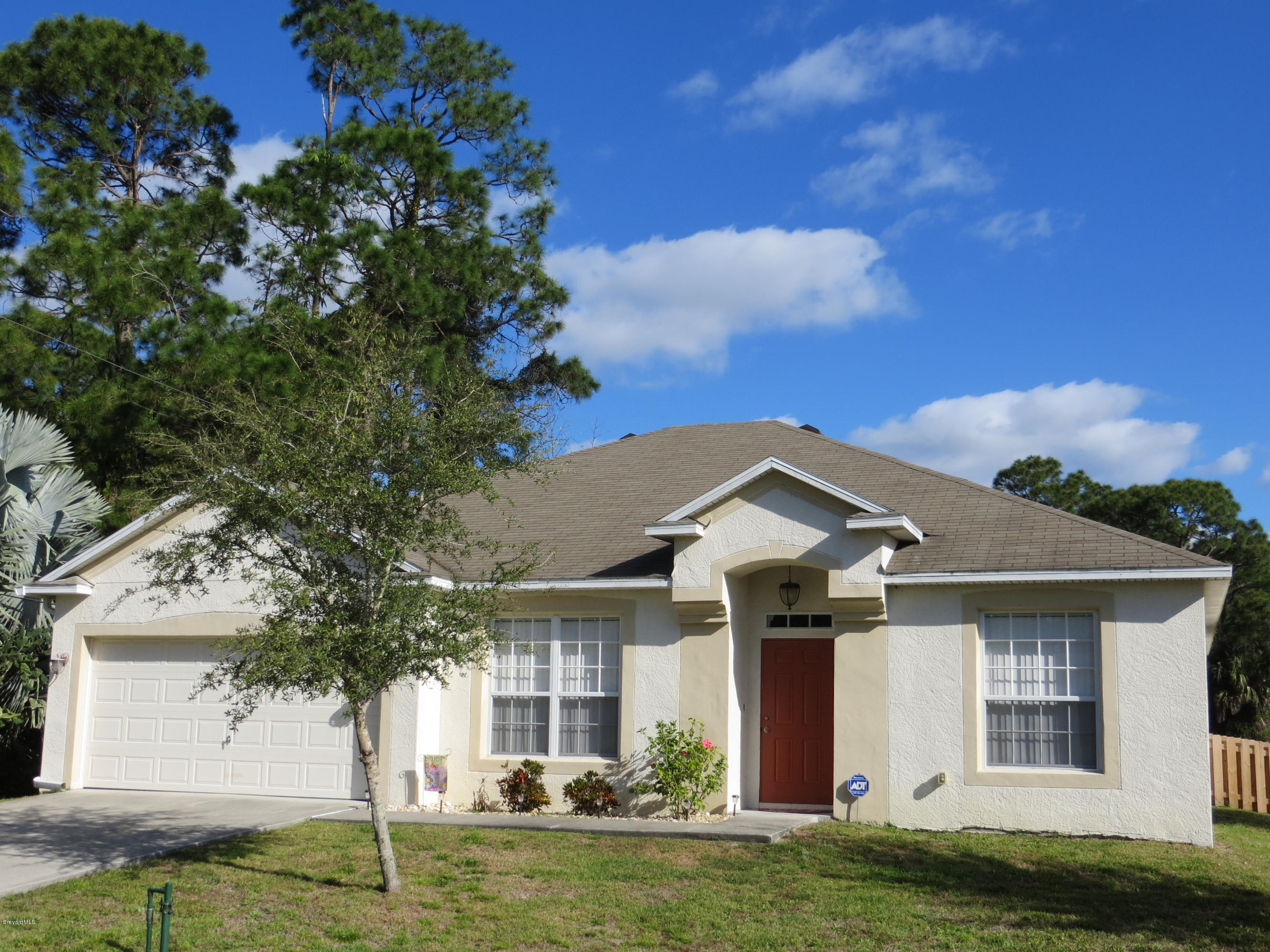 1295 Gerry Road Southwest Palm Bay, FL 32908 - Photo 2 of 28 Welcome home front view