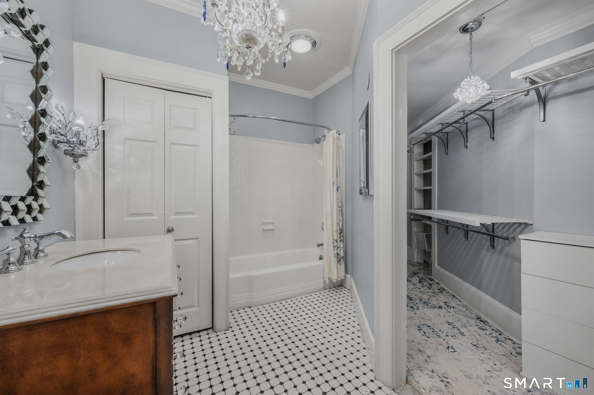 9 Lyme Street, Unit 2 Old Lyme, CT 06371 - Photo 11 of 29 a bathroom with a sink a toilet and shower