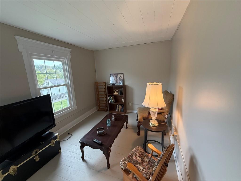 111 Fulton Lane Indiana, PA 15701 - Photo 11 of 20 a room with furniture and a flat screen tv