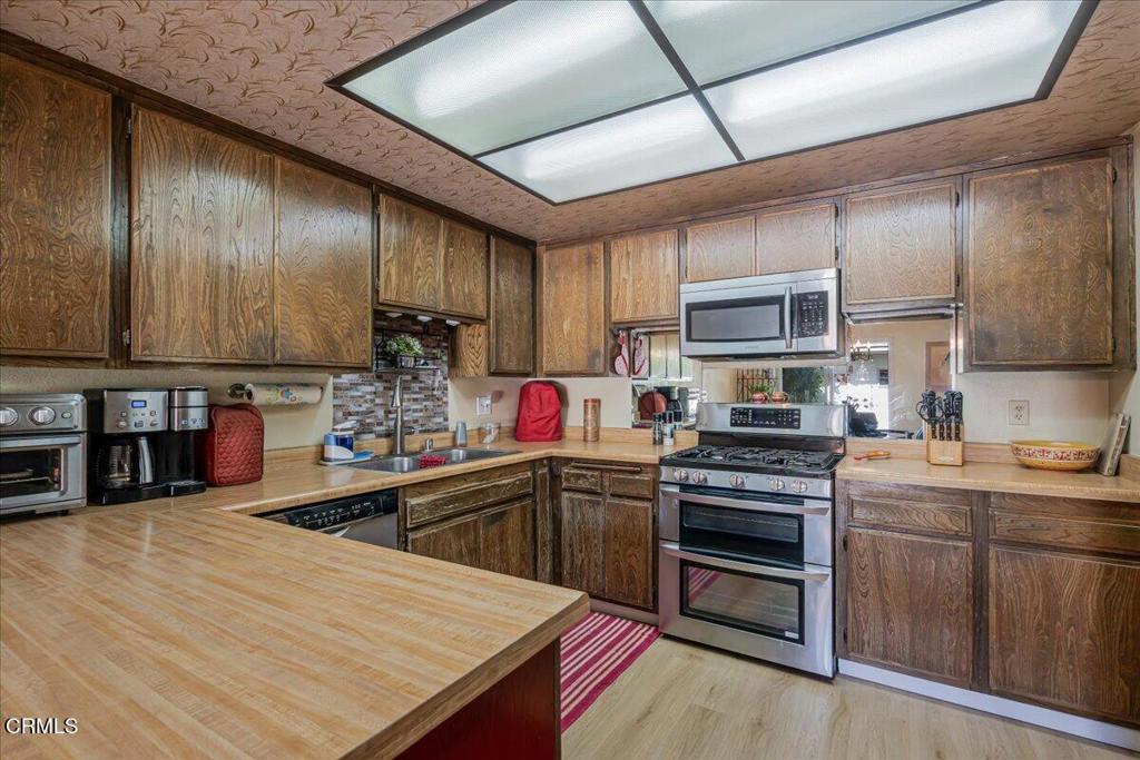 550 Holly Avenue Oxnard, CA 93036 - Photo 15 of 39