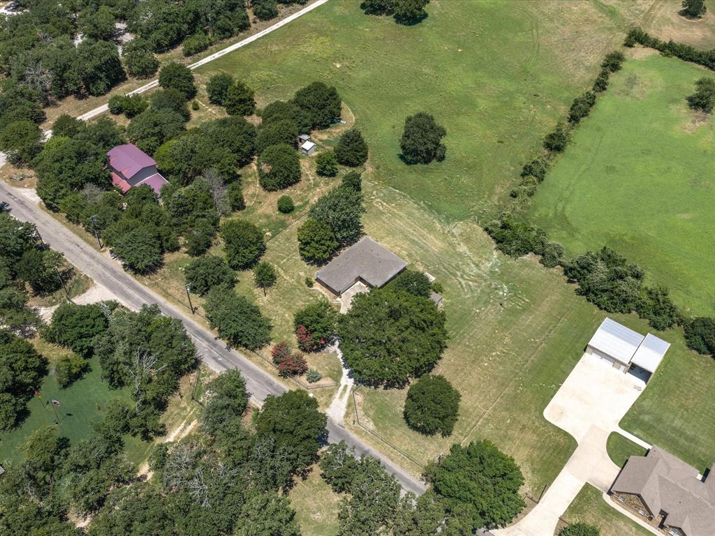 1100 Greg Street Azle, TX 76020 - Photo 31 of 39