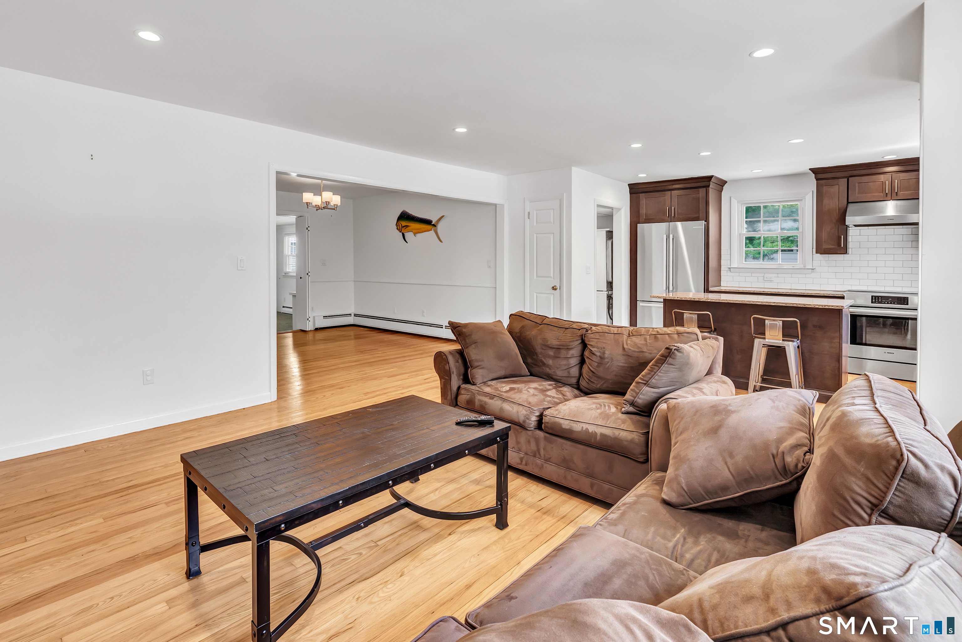46 Waller Road Bridgeport, CT 06606 - Photo 7 of 33