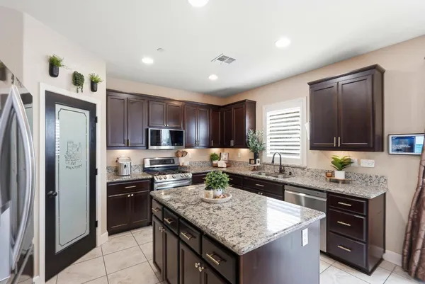 $639,990 | 9817 Carico Way, Elk Grove, CA 95757
