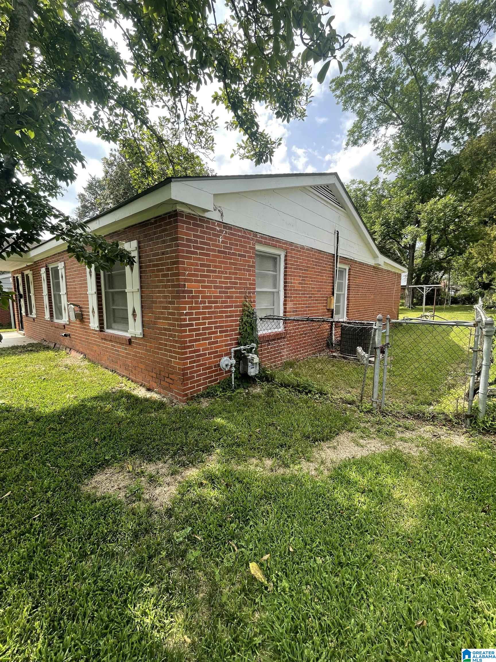 708 Stuart Street Montgomery, AL 36105 - Photo 3 of 17