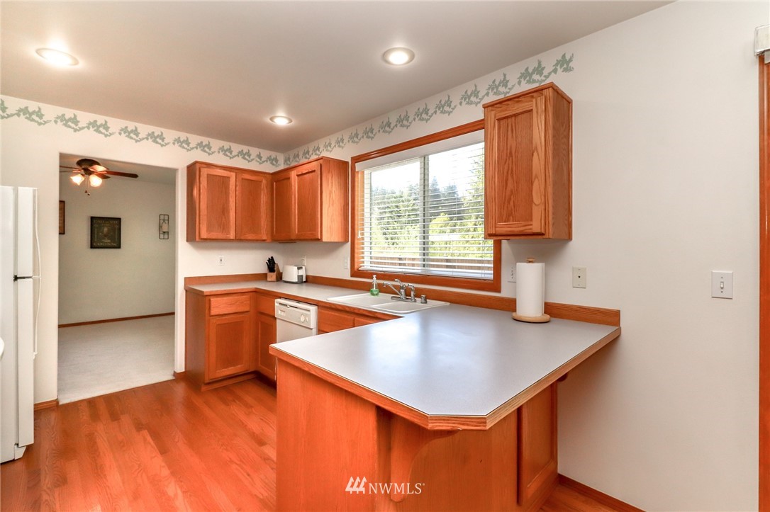 3113 201st Place Southeast Bothell, WA 98012 - Photo 8 of 24