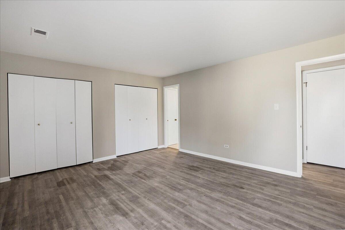 405 Old Stone Road, Unit E4 Munster, IN 46321 - Photo 13 of 25 1200x800