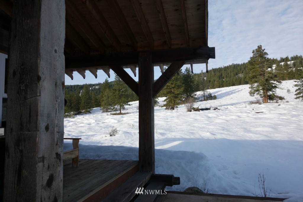 62 Nighthawk Ridge Road Winthrop, WA 98862 - Photo 4 of 24 Gallery Image 4