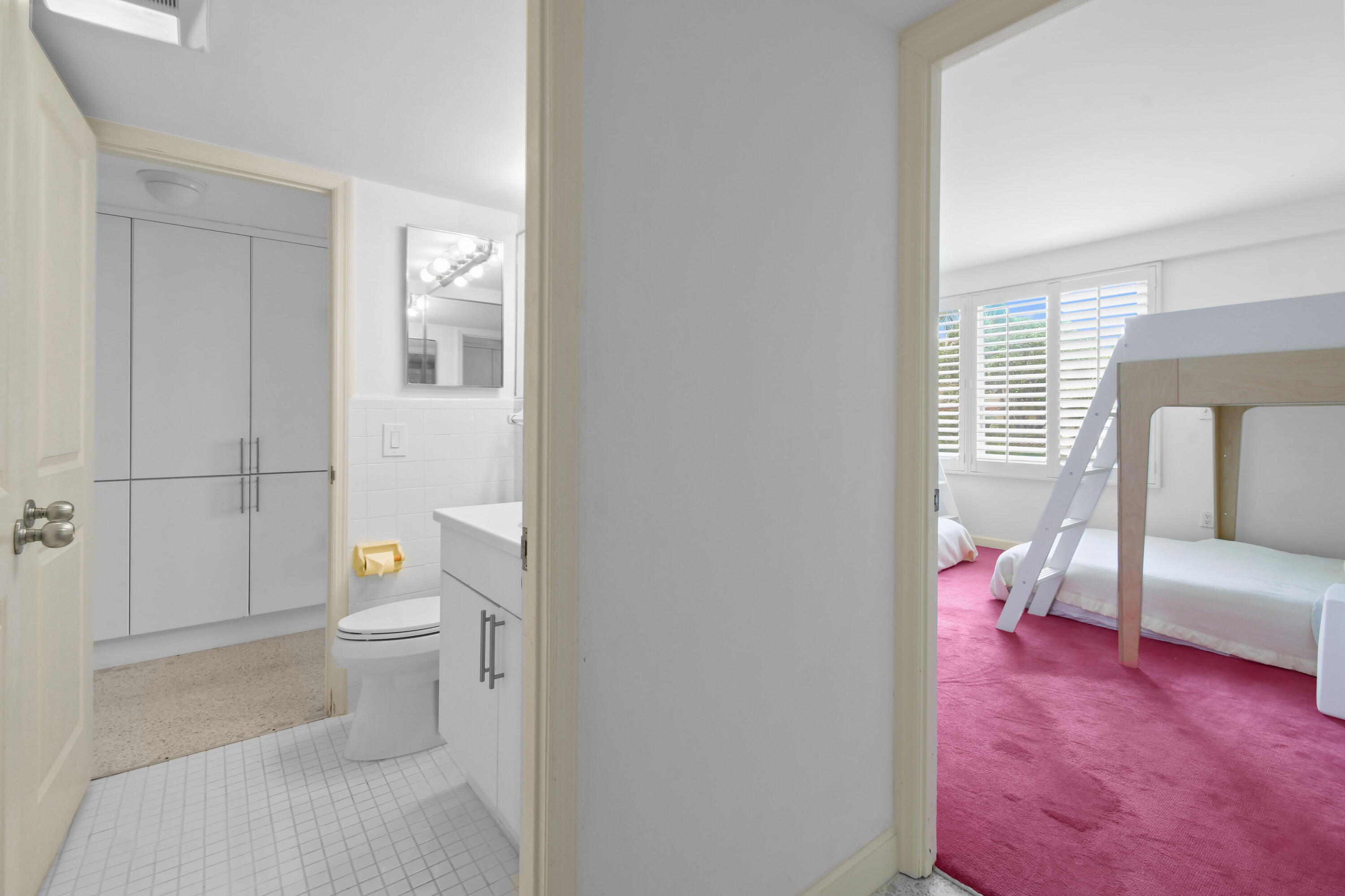 170 North Ocean Boulevard, Unit 206 Palm Beach, FL 33480 - Photo 23 of 44 170NOceanBlvd#206(30)