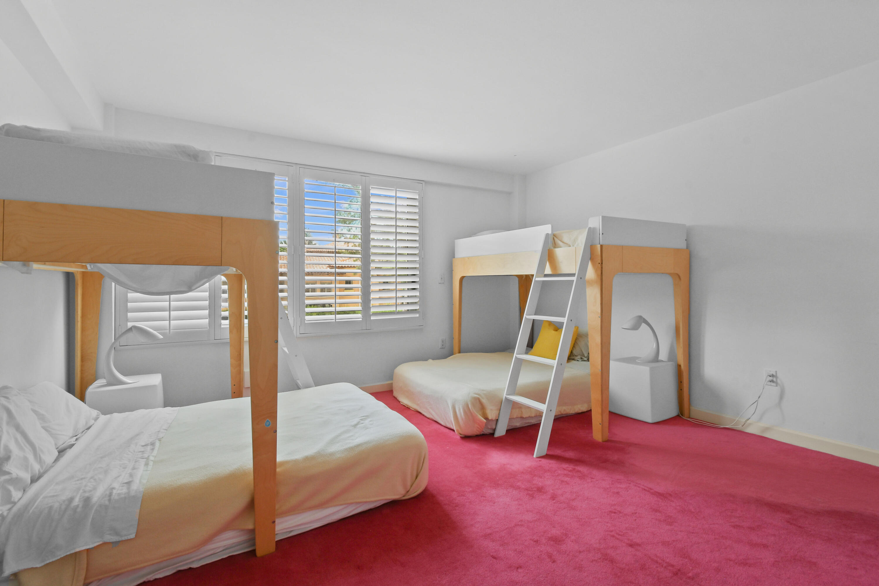 170 North Ocean Boulevard, Unit 206 Palm Beach, FL 33480 - Photo 25 of 44 170NOceanBlvd#206(32)