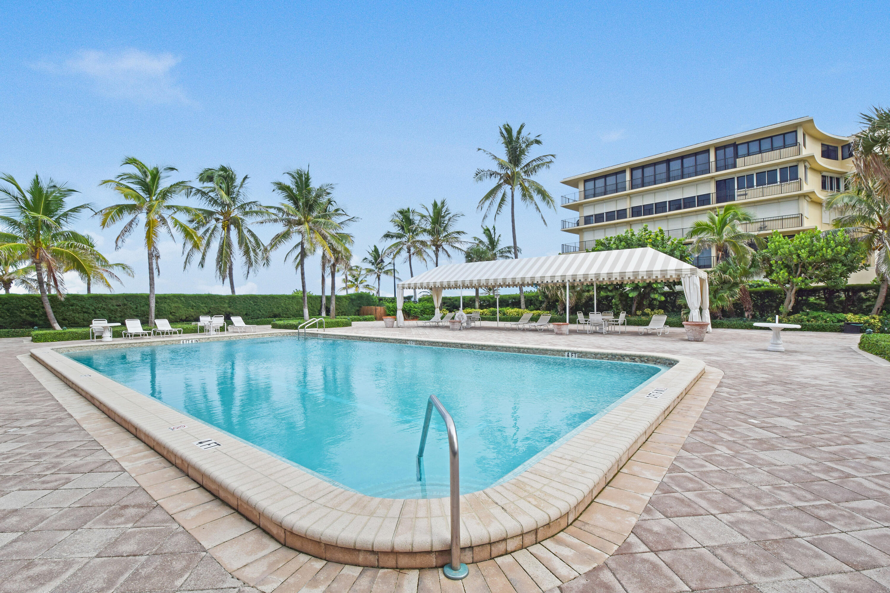 170 North Ocean Boulevard, Unit 206 Palm Beach, FL 33480 - Photo 34 of 44 170NOceanBlvd#206(48)