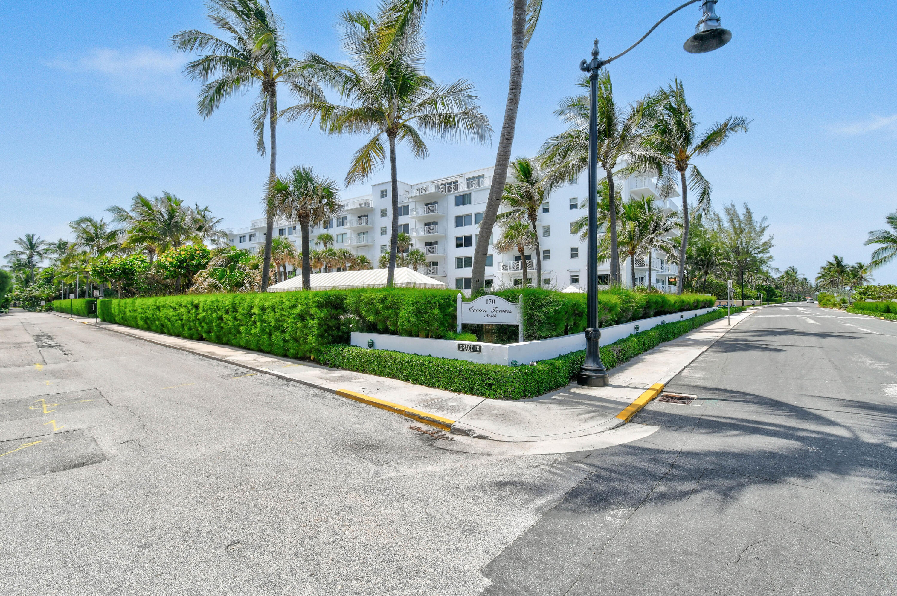 170 North Ocean Boulevard, Unit 206 Palm Beach, FL 33480 - Photo 43 of 44 170NOceanBlvd#206(42)