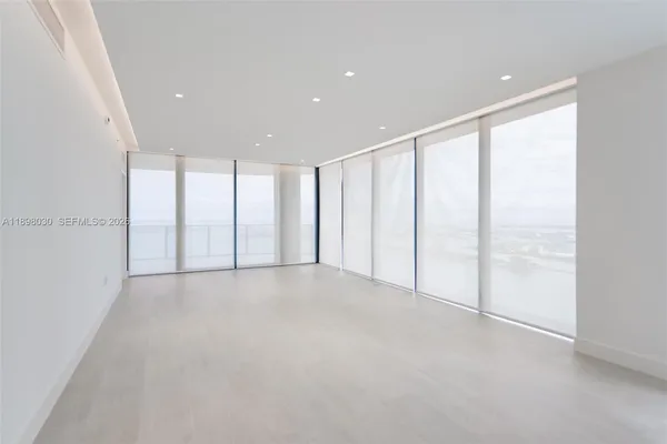 $17,000 | 700 Northeast 24th Street, Unit 5107, Miami, FL 33137