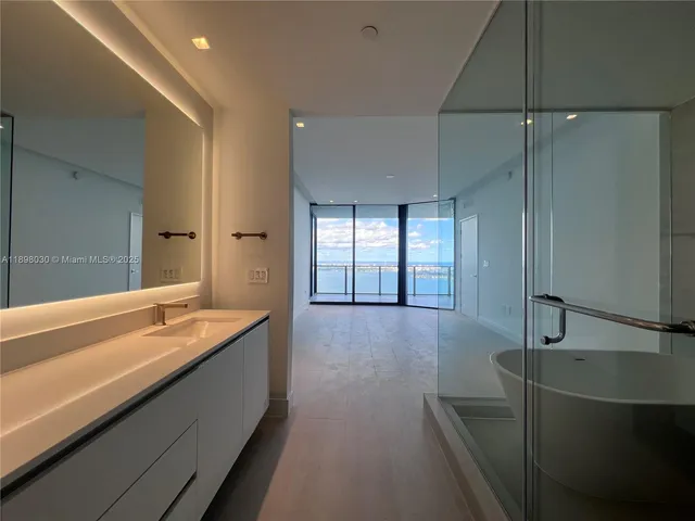 $25,000 | 700 Northeast 24th Street, Unit 5107, Miami, FL 33137