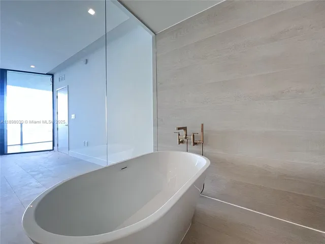 $25,000 | 700 Northeast 24th Street, Unit 5107, Miami, FL 33137