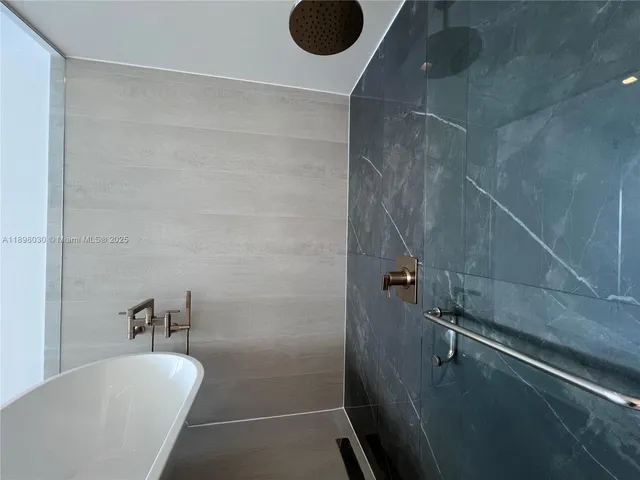 $25,000 | 700 Northeast 24th Street, Unit 5107, Miami, FL 33137