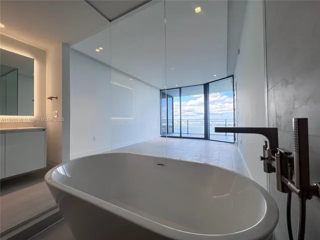 $25,000 | 700 Northeast 24th Street, Unit 5107, Miami, FL 33137