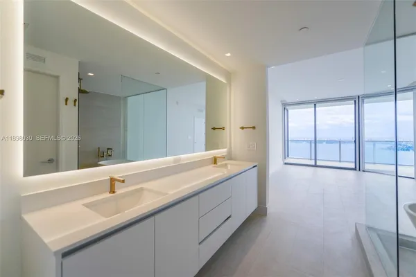 $17,000 | 700 Northeast 24th Street, Unit 5107, Miami, FL 33137