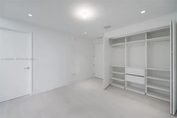 $17,000 | 700 Northeast 24th Street, Unit 5107, Miami, FL 33137