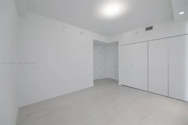 $17,000 | 700 Northeast 24th Street, Unit 5107, Miami, FL 33137