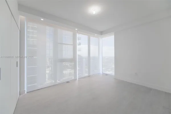 $17,000 | 700 Northeast 24th Street, Unit 5107, Miami, FL 33137