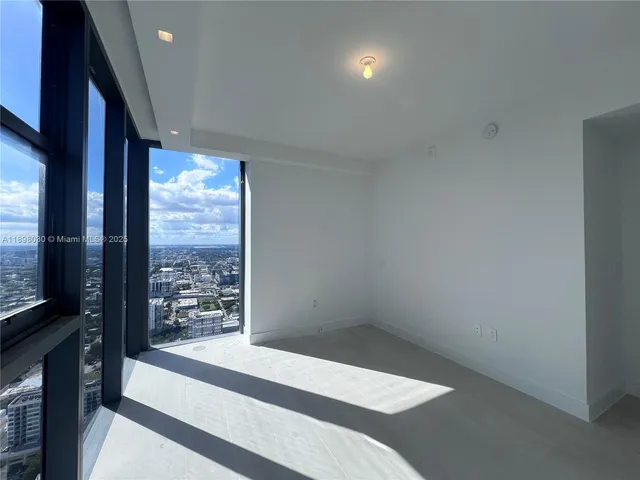 $25,000 | 700 Northeast 24th Street, Unit 5107, Miami, FL 33137