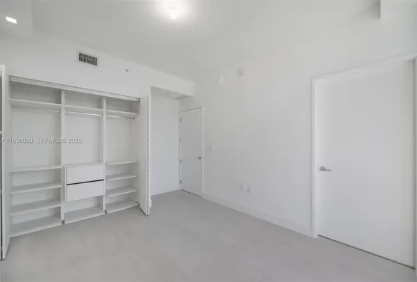$17,000 | 700 Northeast 24th Street, Unit 5107, Miami, FL 33137